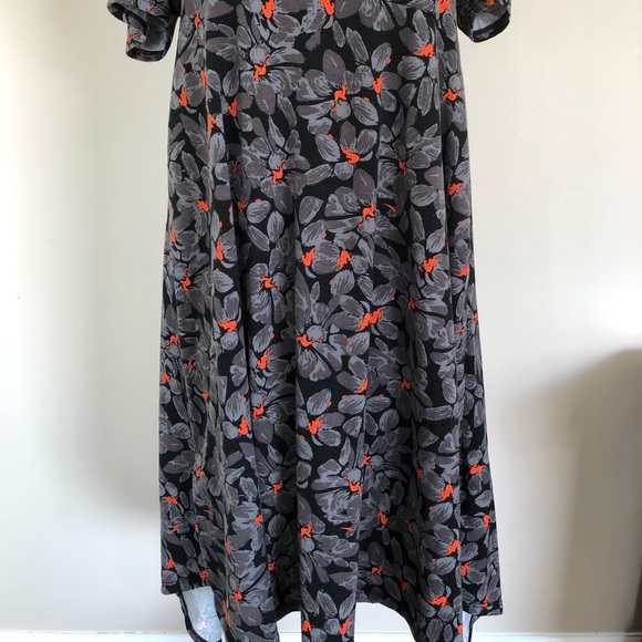 Dress - Picture 3 of 3